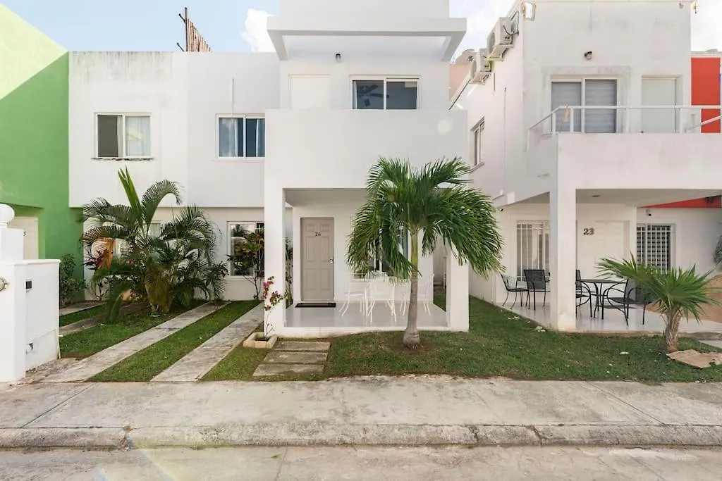 Micro Studio Perfect For Backpackers, Couples, 3 Min Drive To Playa El Nino contacts