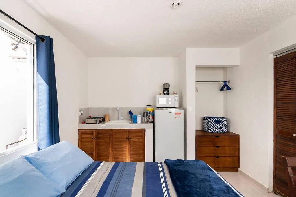 Micro Studio Perfect For Backpackers, Couples, 3 Min Drive To Playa El Nino Apartamento Cancún 0*,  México